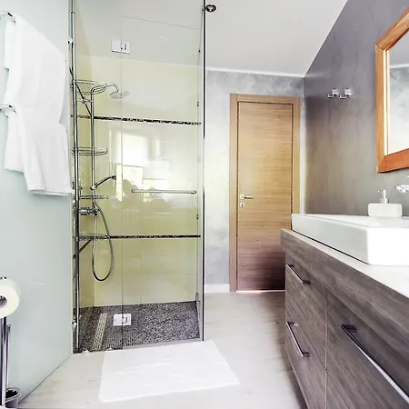 Appartamento Feel Good Penthouse With Jacuzzi Zara Camera foto