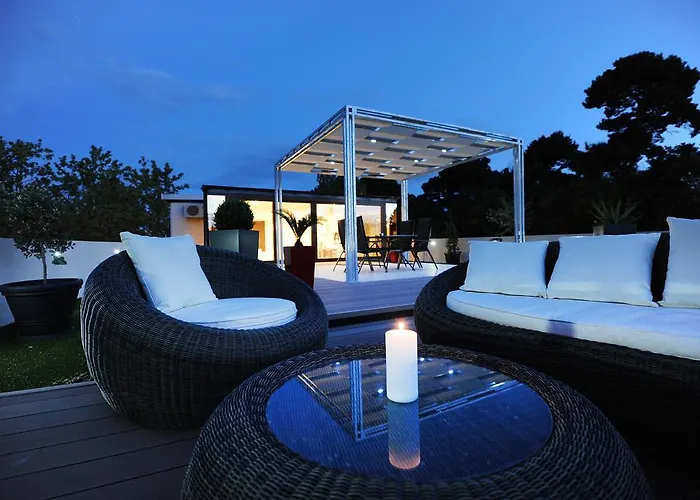 Feel Good Penthouse With Jacuzzi