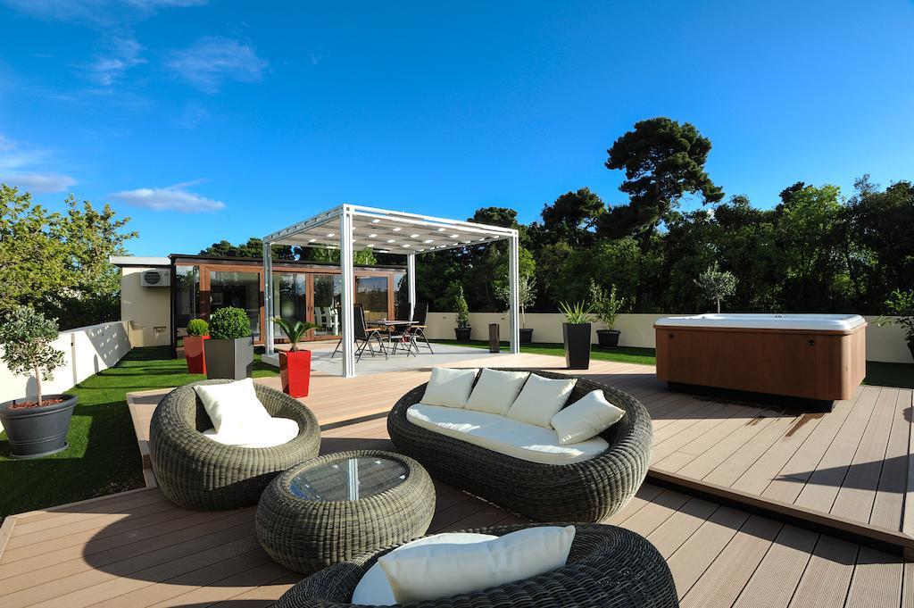 Feel Good Penthouse With Jacuzzi Apartmán *